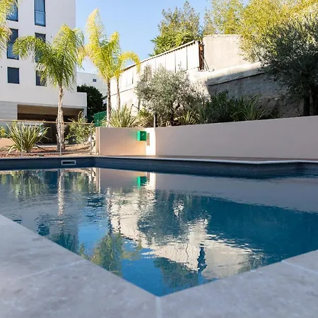 Lejlighed 2-br With Garden And Pool In The Heart Of Palm Cannes