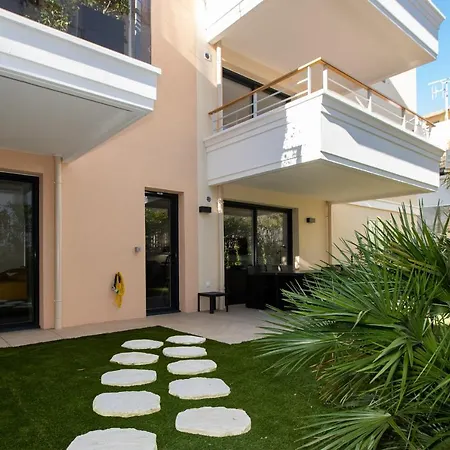 Apartment 2-br With Garden And Pool In The Heart Of Palm