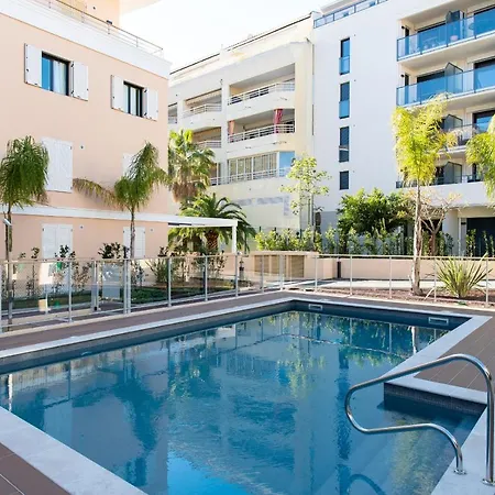 2-br With Garden And Pool In The Heart Of Palm Cannes